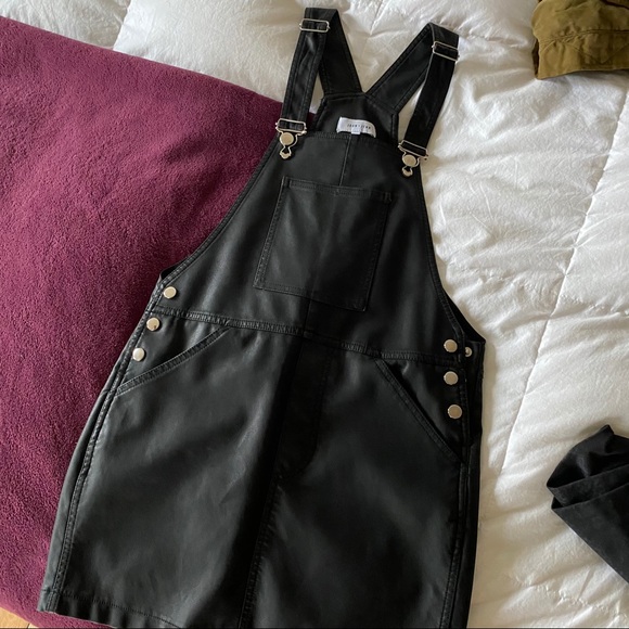 Vegan Leather Jumper - Picture 4 of 6